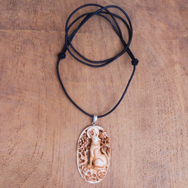 Setra Wolf Cow Bone Leather Pendant Necklace Cheap