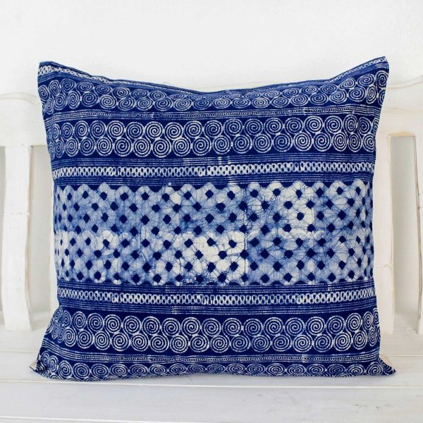 Square Modern Indigo Batik Patterned Indigo Cotton Cushion Cover Cheap