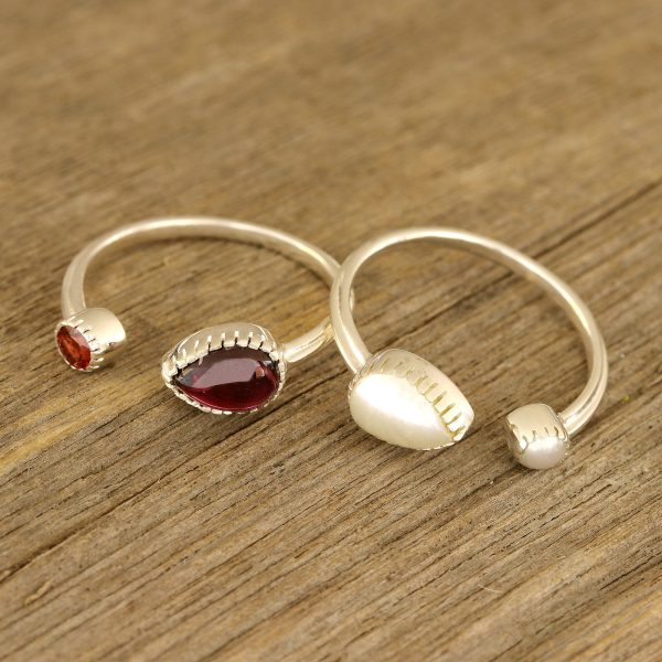 Stylish Flavor Garnet and Cultured Pearl Wrap Rings from India (Pair) Sale